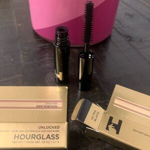 Hourglass Unlocked Mascara in Gold Packaging